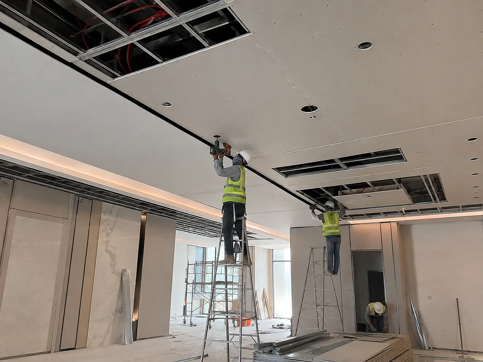 055/074 | Retail Fit-Out - Place Vendome | POPUP 2/6 | Ceiling works