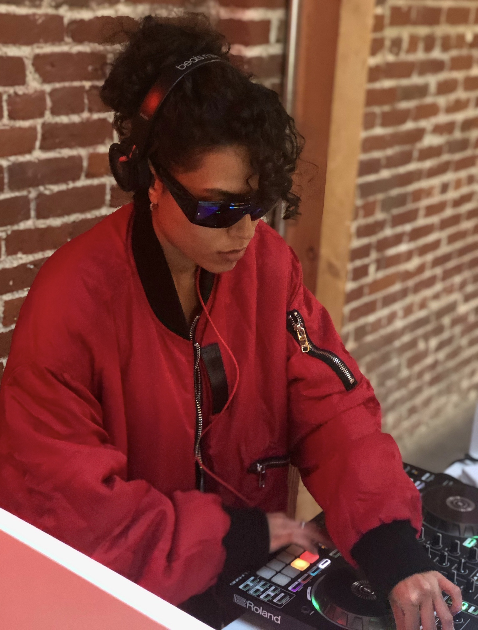 DJ ZÜM performing an intimate iHeart Radio style set with dynamic lighting