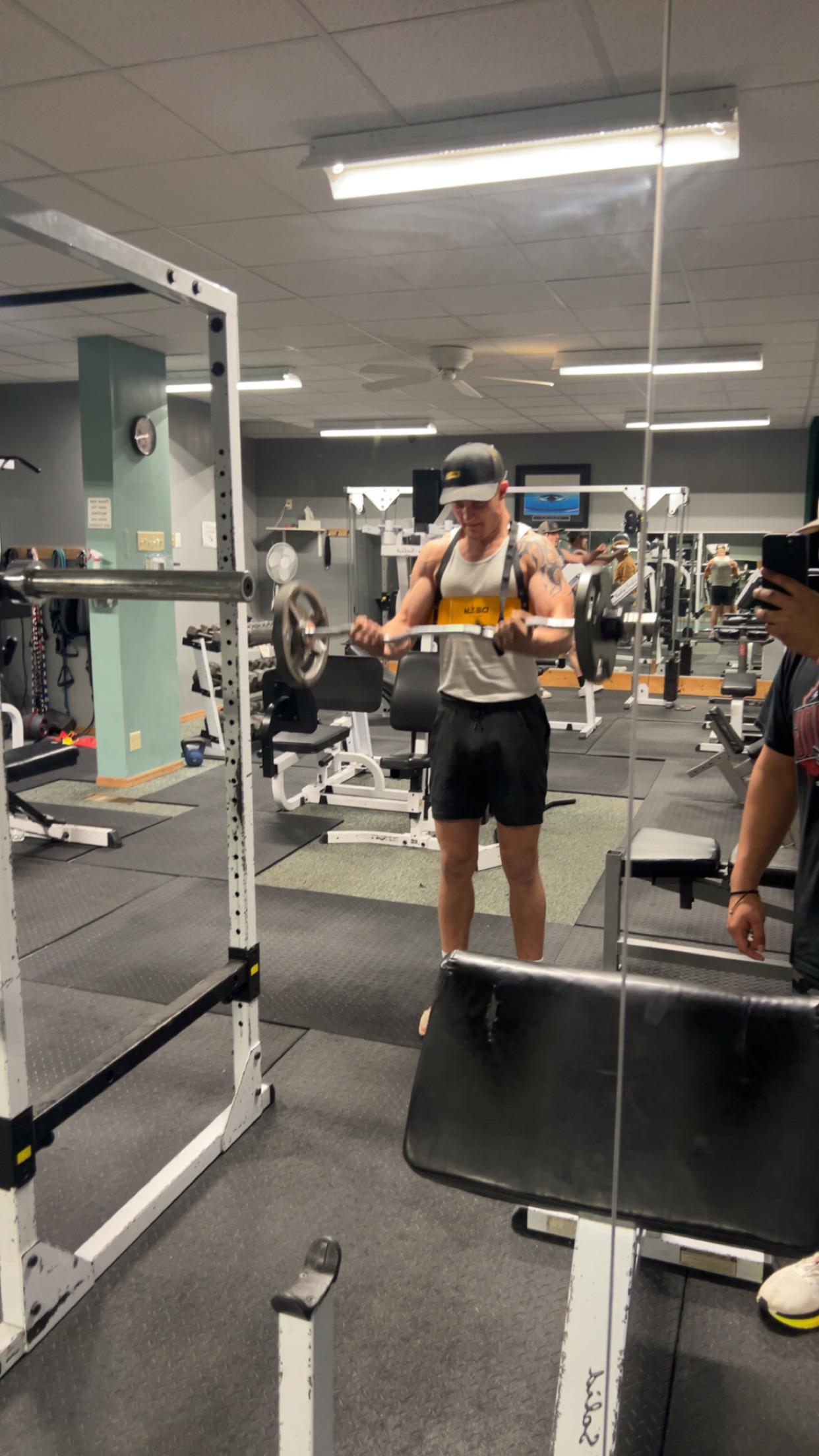 Local gym members training together in a welcoming environment