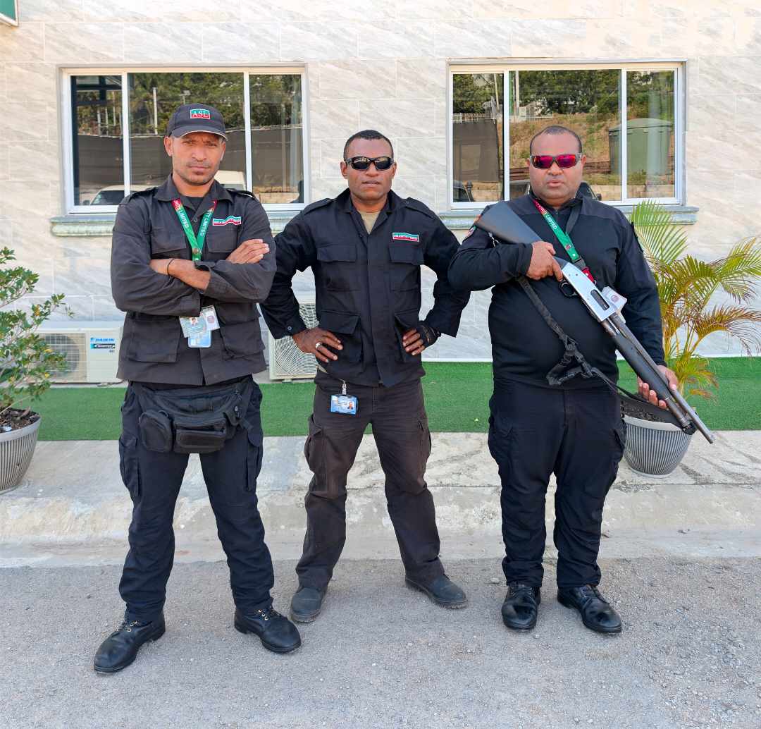 Close protection officer escorting VIP client