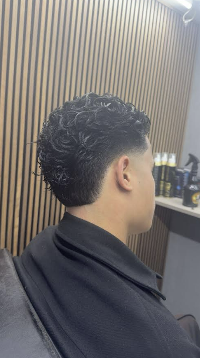 Premium barber equipment and styling at Kadir barbershop