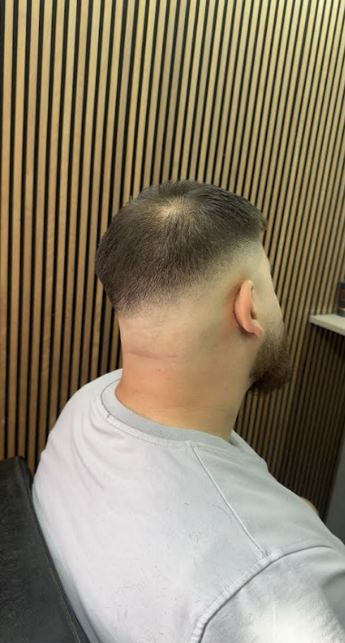 Premium barber equipment and styling at Kadir barbershop