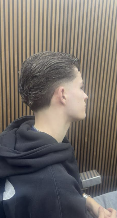 Premium barber equipment and styling at Kadir barbershop