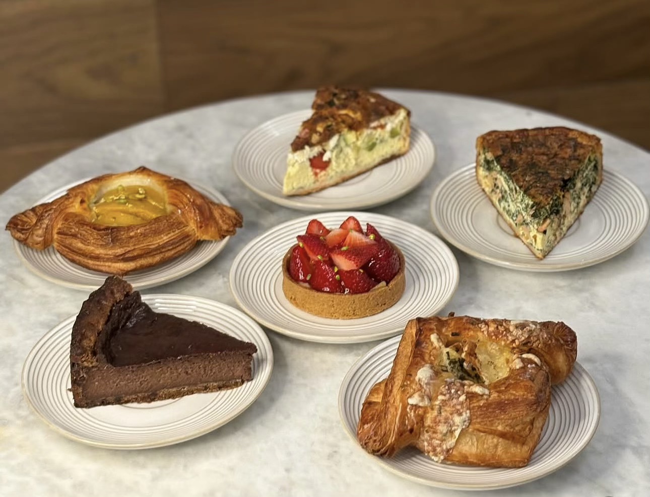Le Petit Paris pastry display