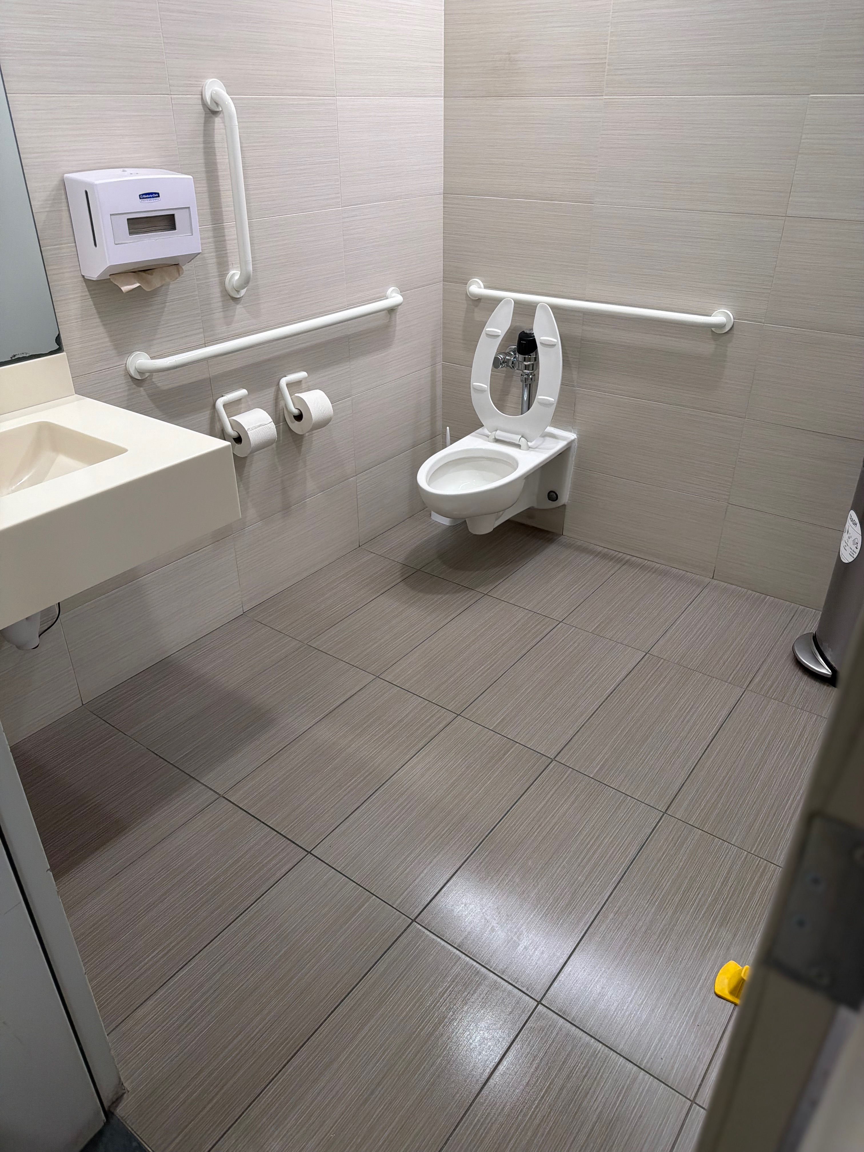 Detailed commercial cleaning project by Platinum Elite team